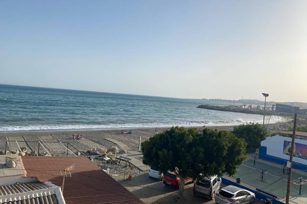 Maravilloso Apartamento En Primera Linea De Playa Con Vistas Al Mar En Caleta De Velez 2 D Dış mekan fotoğraf