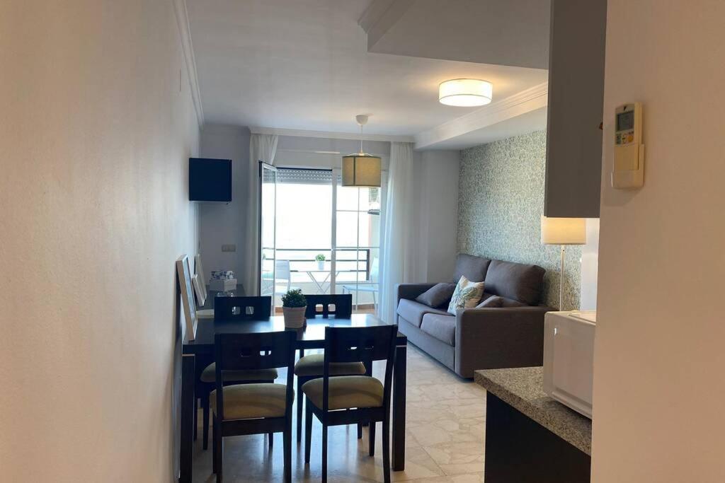 Maravilloso Apartamento En Primera Linea De Playa Con Vistas Al Mar En Caleta De Velez 2 D Dış mekan fotoğraf