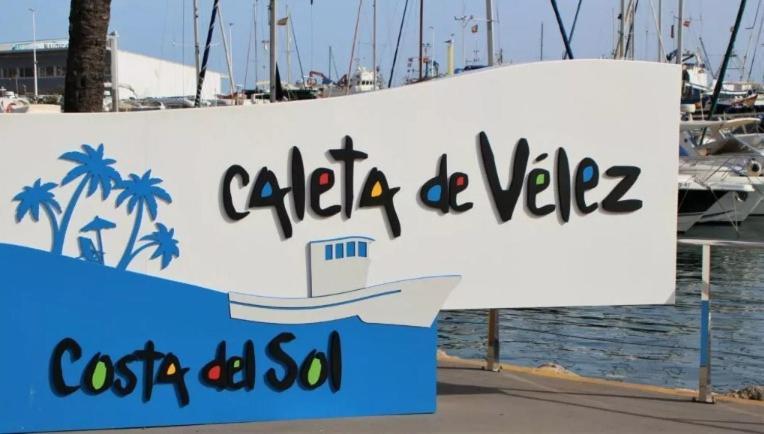Maravilloso Apartamento En Primera Linea De Playa Con Vistas Al Mar En Caleta De Velez 2 D Dış mekan fotoğraf